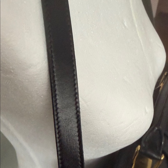 Dooney & Bourke Black Leather Shoulder Bag with Gold Hardware - Picture 6 of 16